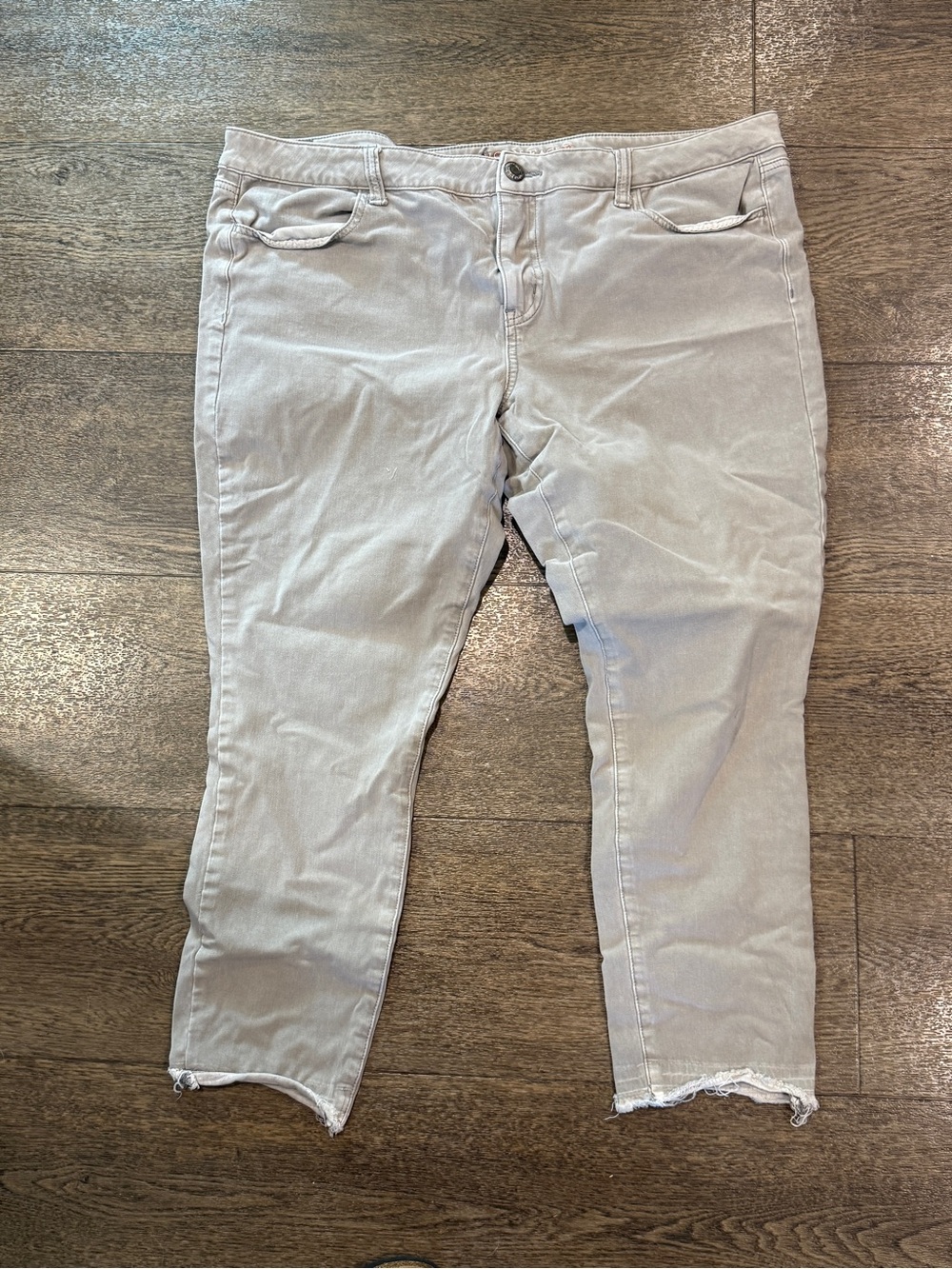 American Eagle Outfitters Light Gray Cropped Jeggings